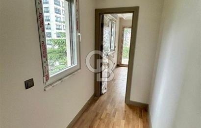 Bağdat Caddesi'nde Komple Kiralık Sıfır Prestijli Bina