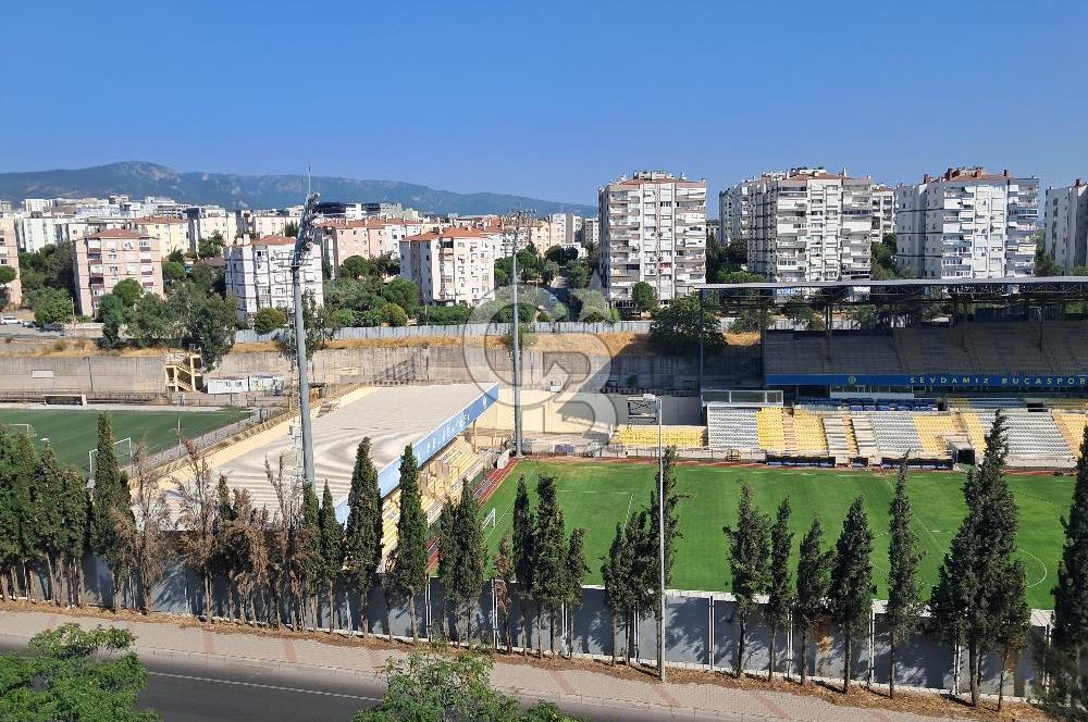 Buca Evka 1 Bölgesi Önü açık Stad Manzaralı 2+1 Satılık Daire