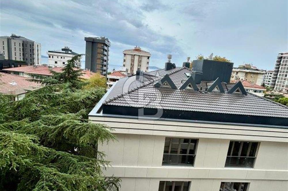 Bağdat Caddesi'nde Komple Kiralık Sıfır Prestijli Bina