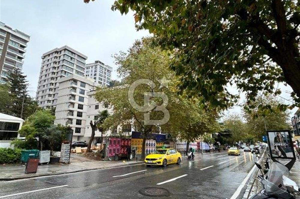 Bağdat Caddesi'nde Komple Kiralık Sıfır Prestijli Bina