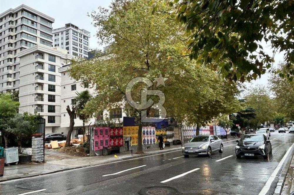 Bağdat Caddesi'nde Komple Kiralık Sıfır Prestijli Bina