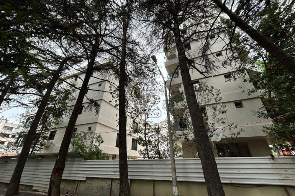 Bağdat Caddesi'nde Komple Kiralık Sıfır Prestijli Bina