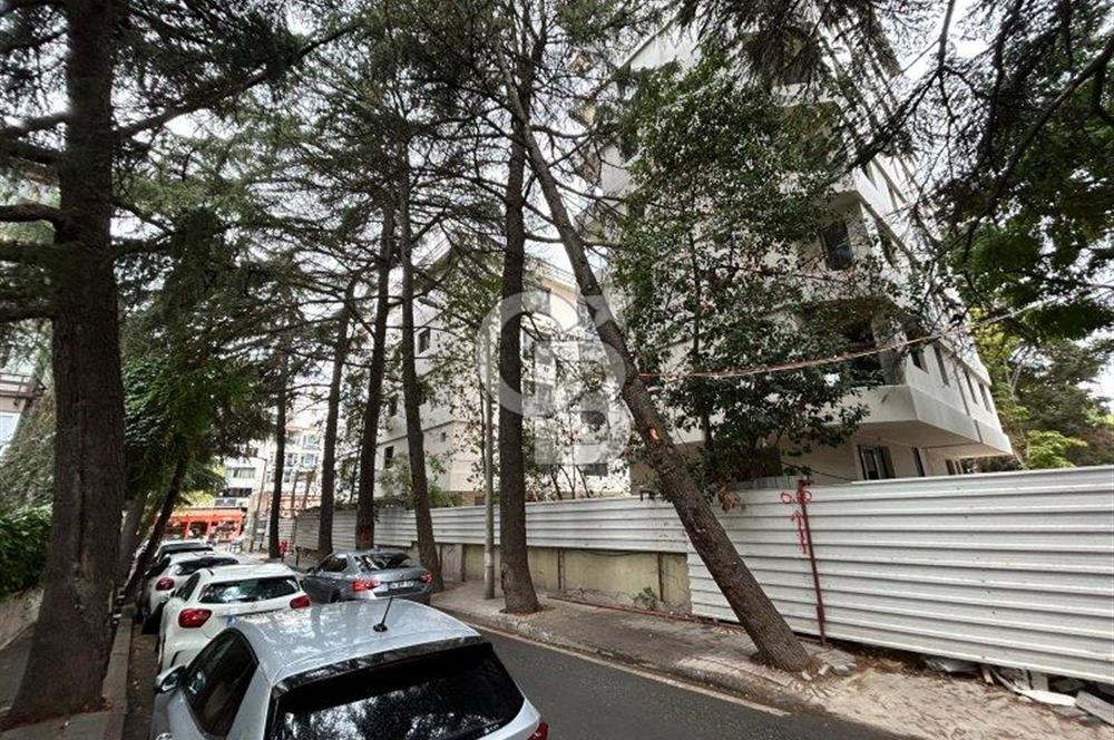 Bağdat Caddesi'nde Komple Kiralık Sıfır Prestijli Bina