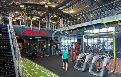 Bankadan Satılık Spor Salonu Kiracılı Geniş Satılık Dükkan