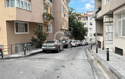 Kadıköy Acıbadem 'de 3+1 Kiralık Daire
