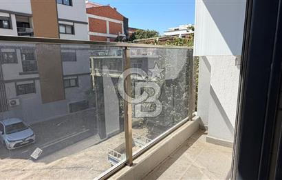 Karşıyaka Şemiklerde Satılık 1+1 Daire Oturuma Hazır