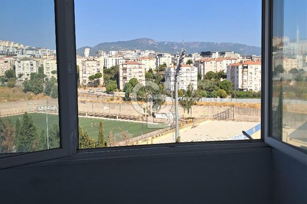 Buca Evka 1 Bölgesi Önü açık Stad Manzaralı 2+1 Satılık Daire