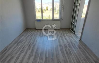 Buca Evka 1 Bölgesi Önü açık Stad Manzaralı 2+1 Satılık Daire