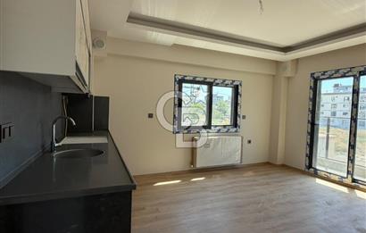 Karşıyaka Şemiklerde Satılık 1+1 Daire Oturuma Hazır