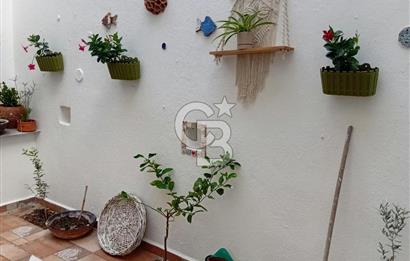 AYVALIK İSMETPAŞA’DA YENİLENMİŞ, AVLULU TAŞ EV