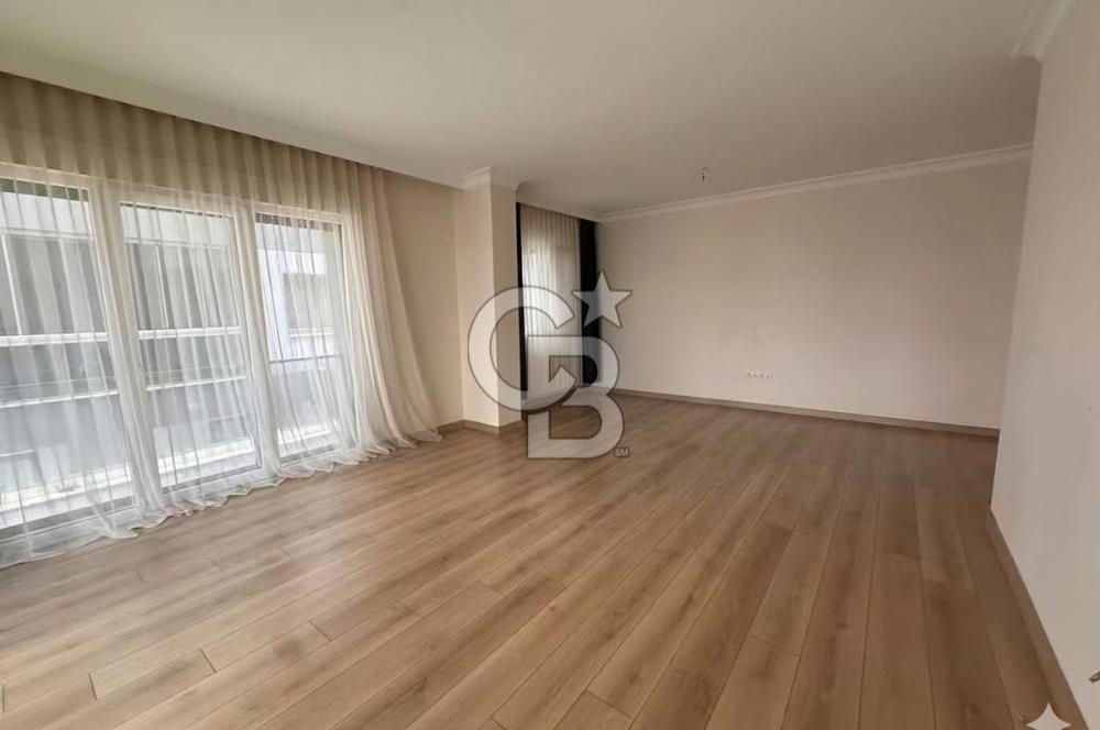 Küçükyalı Sahilde Yeni Binada Kiralık 2+1
