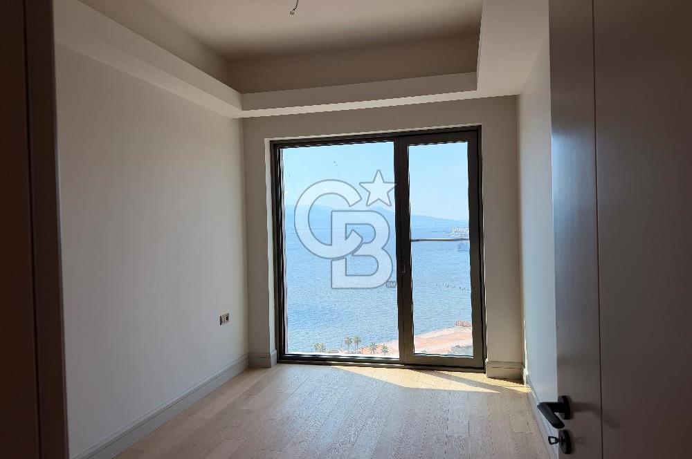 Neva Yalı'da Tam Cephe Deniz Manzaralı 1+1 Kiralık Daire