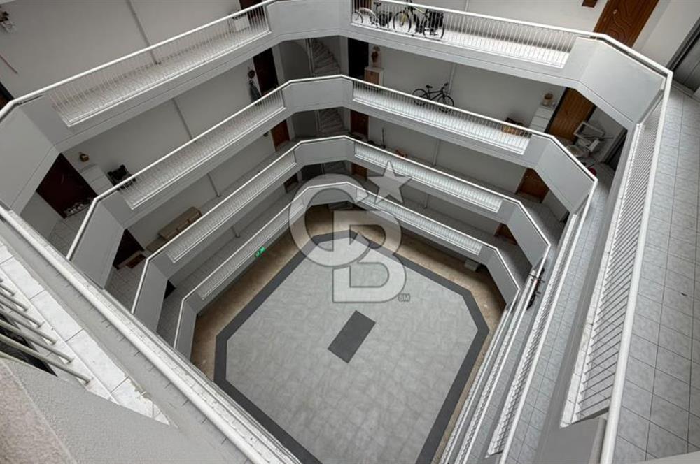 BAYRAKLI SMYRNA YAKINI GÜVENLİKLİ SİTEDE KİRALIK 2+1 DAİRE