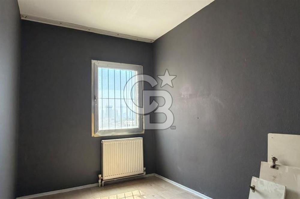 BAYRAKLI SMYRNA YAKINI GÜVENLİKLİ SİTEDE KİRALIK 2+1 DAİRE