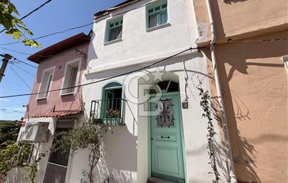 AYVALIK İSMETPAŞA’DA YENİLENMİŞ, AVLULU TAŞ EV
