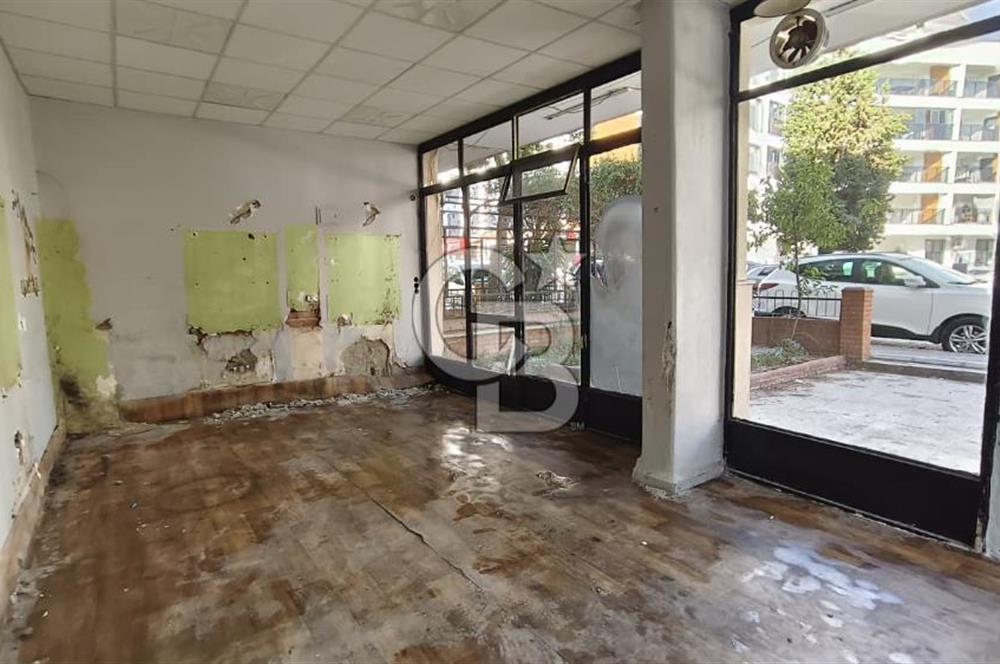Karşıyaka Bostanlı Kiralık 45 m2 Köşe Dükkan