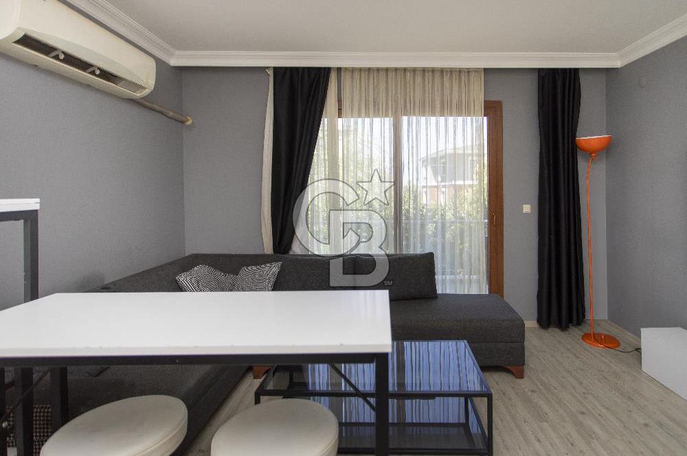 YENİFOÇA'DA SATILIK EŞYALI, FERAH VE KULLANIŞLI 2+1 DAİRE