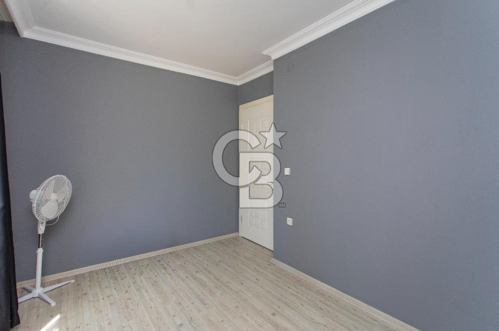 YENİFOÇA'DA SATILIK EŞYALI, FERAH VE KULLANIŞLI 2+1 DAİRE