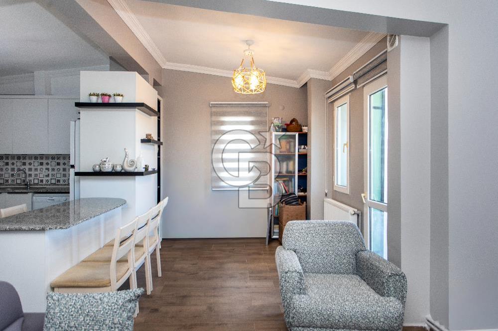 FOÇA DENİZKENT SİTESİ’NDE DENİZ MANZARALI, GENİŞ BAHÇELİ VE TERASLI 3+1 DUBLEKS