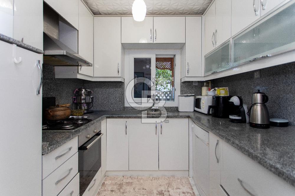 Foça Mercankent Sitesi'nde Satılık 2+1 Dubleks