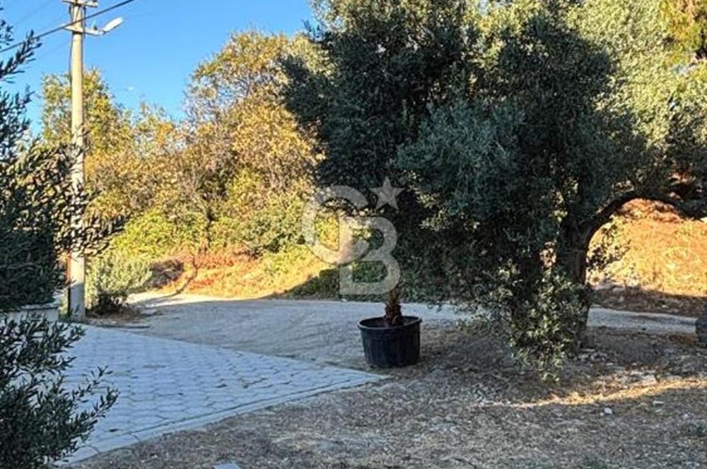 GÜZELYALIDA TAKASLI 160M2 BAHÇE KULLANIMLI VİLLA