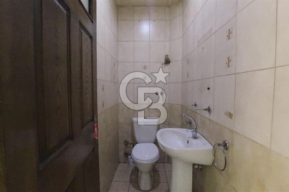 İzmir Konak Mithatpaşa Kiralık 100 m² Dükkan