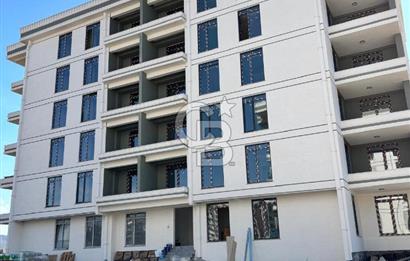 KARACAÖRENDE HAVUZLU SIFIR 3+1 GİYİNME ODALI DAİRE