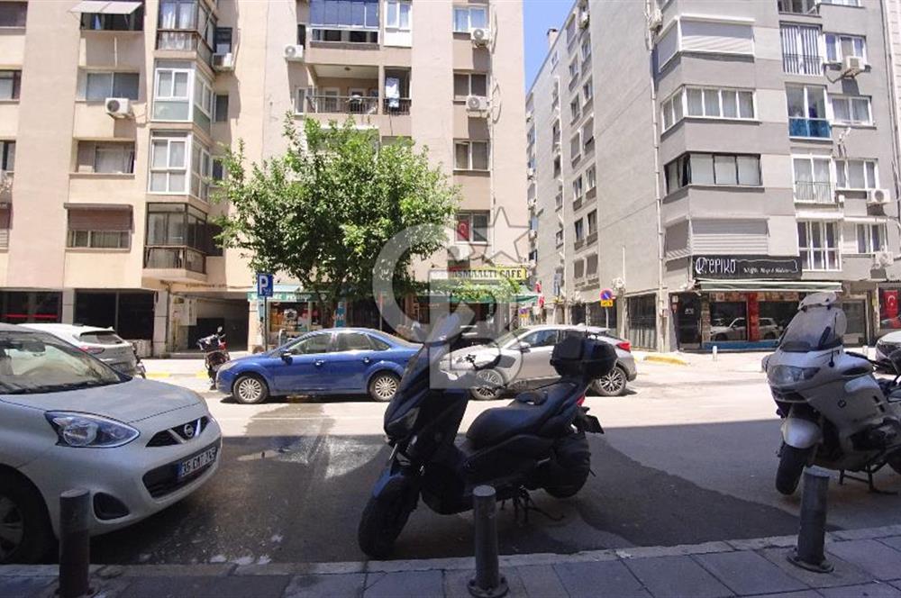 İzmir Konak Mithatpaşa Kiralık 100 m² Dükkan