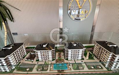 KARACAÖRENDE HAVUZLU SIFIR 3+1 GİYİNME ODALI DAİRE