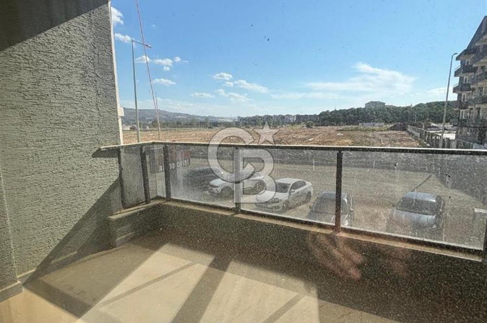 KARACAÖRENDE HAVUZLU SIFIR 3+1 GİYİNME ODALI DAİRE