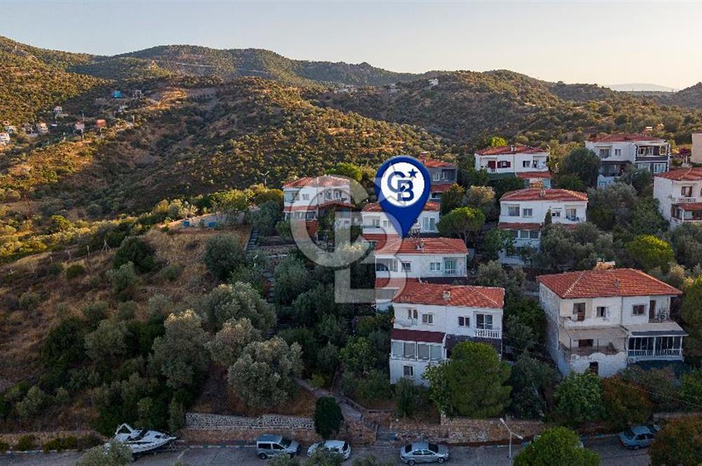 Foça Mercankent Sitesi'nde Satılık 2+1 Dubleks