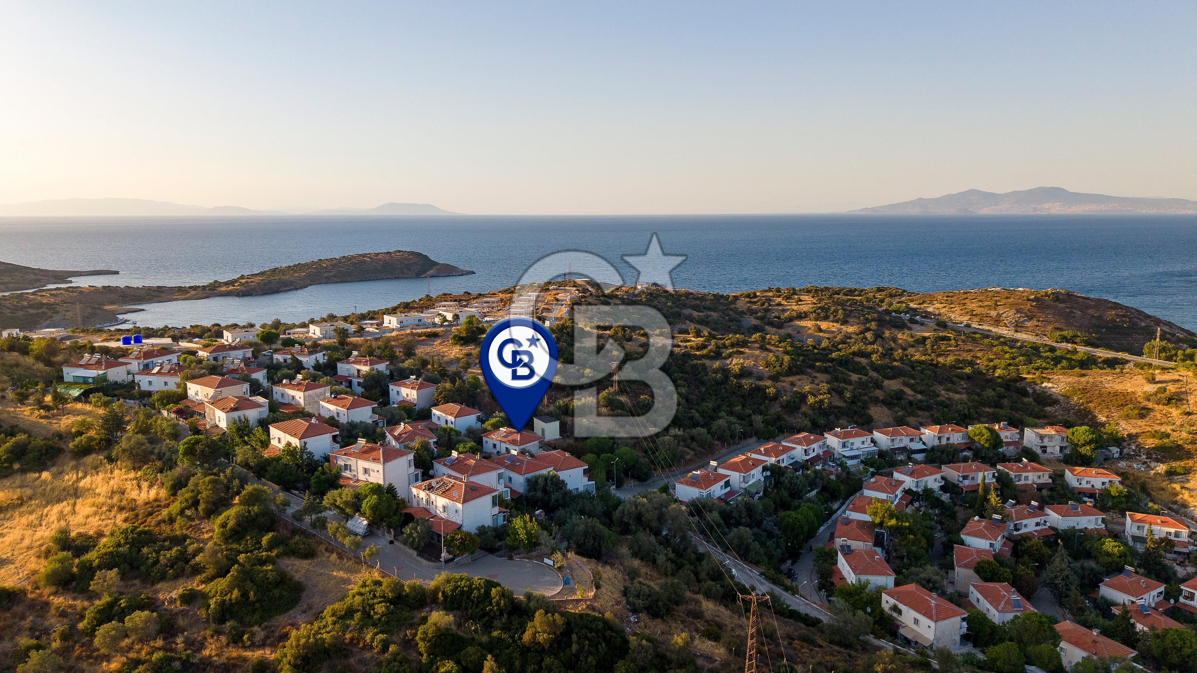 Foça Mercankent Sitesi'nde Satılık 2+1 Dubleks