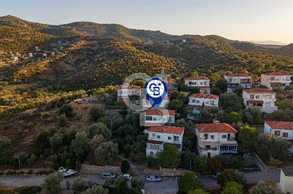 Foça Mercankent Sitesi'nde Satılık 2+1 Dubleks