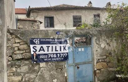 Urla Sanat Sokağında Avlulu Kuyulu Kargir Ev