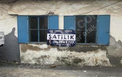 Urla Sanat Sokağında Avlulu Kuyulu Kargir Ev
