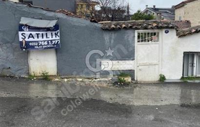 Urla Sanat Sokağında Avlulu Kuyulu Kargir Ev