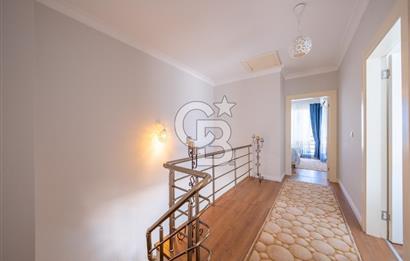 ÇEŞME DENİZ MANZARALI KAPTAN KÖŞKÜ SATILIK 4+1 VİLLA