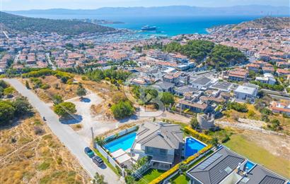 ÇEŞME DENİZ MANZARALI KAPTAN KÖŞKÜ SATILIK 4+1 VİLLA