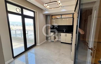KARACAÖRENDE HAVUZLU SIFIR 3+1 GİYİNME ODALI DAİRE