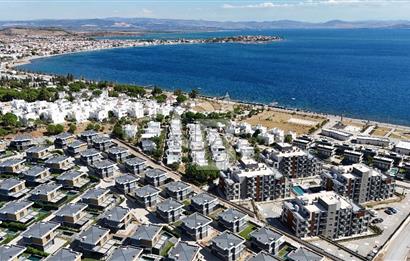 1+1 Flat for Sale with Sea View and Pool in Candarli