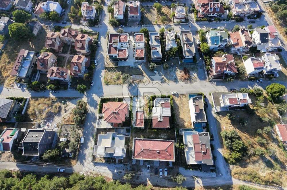 GÜZELYALIDA TAKASLI 160M2 BAHÇE KULLANIMLI VİLLA