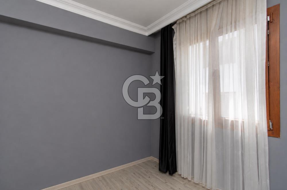 YENİFOÇA'DA SATILIK EŞYALI, FERAH VE KULLANIŞLI 2+1 DAİRE