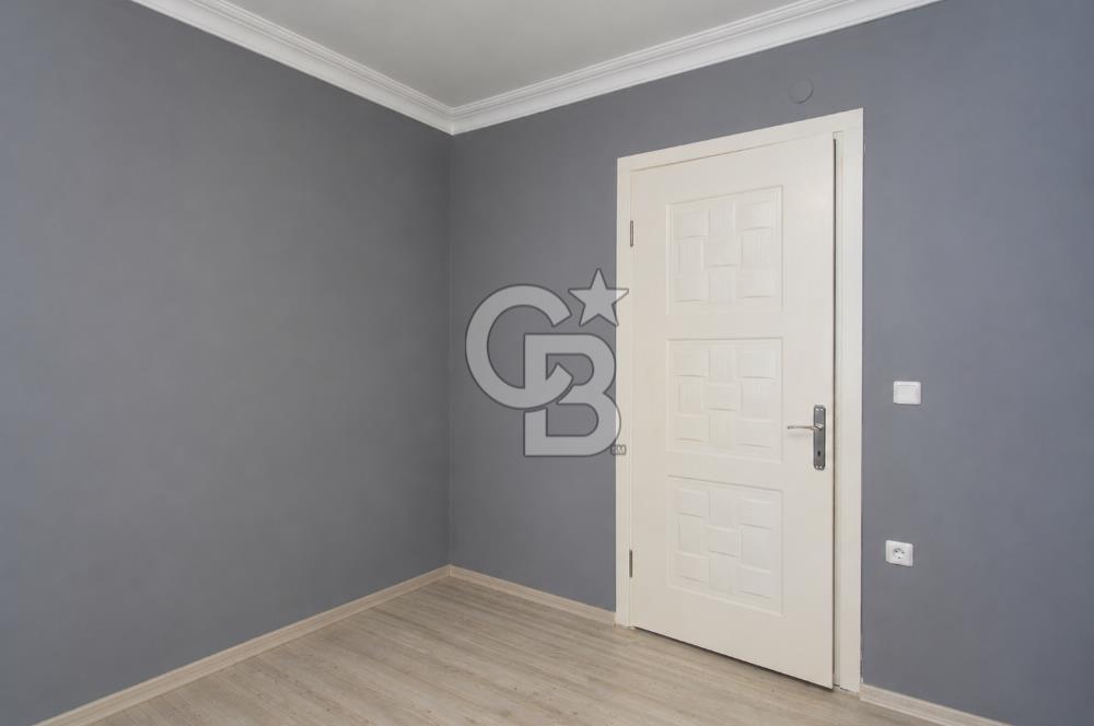 YENİFOÇA'DA SATILIK EŞYALI, FERAH VE KULLANIŞLI 2+1 DAİRE