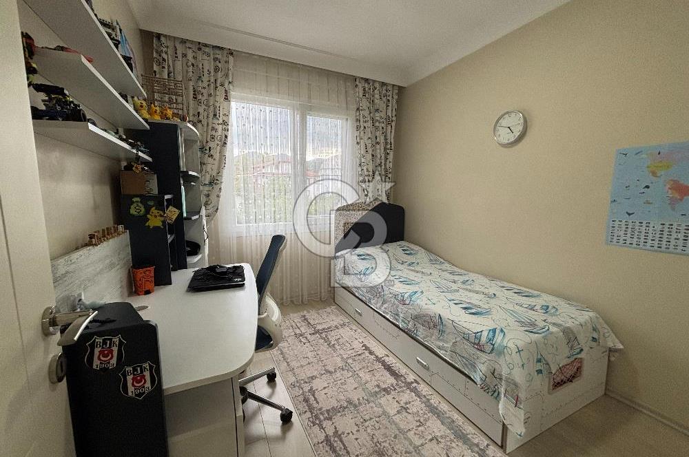 SAPANCA'NIN EN NEZİH SİTESİNDE HAVUZLU, GÜVENLİKLİ 3+1 LÜX DAİRE