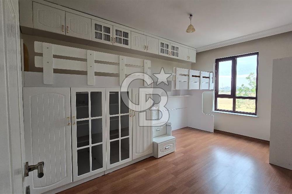 Azra Tatil Köyü Venüs Sitesi’nde Bol Yeşil Alanlı 4+1 Daire