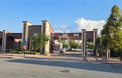 Azra Tatil Köyü Venüs Sitesi’nde Bol Yeşil Alanlı 4+1 Daire