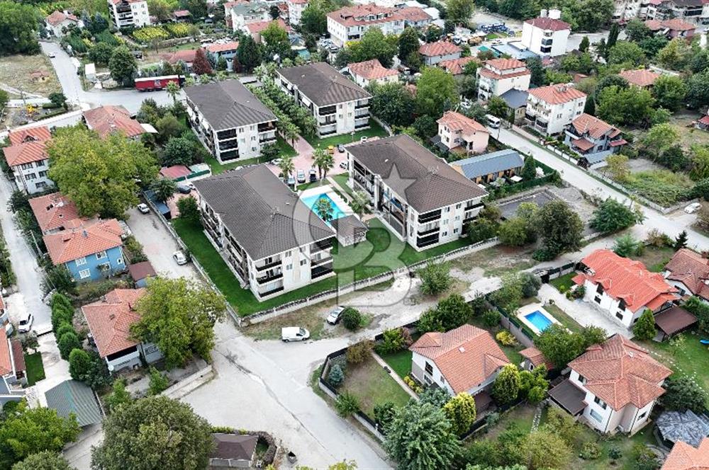 SAPANCA'NIN EN NEZİH SİTESİNDE HAVUZLU, GÜVENLİKLİ 3+1 LÜX DAİRE