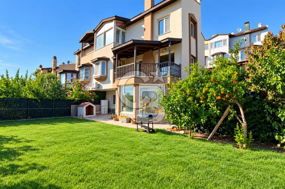 VİLLAKENTTE SATILIK 4+2 TRİPLEX VİLLA