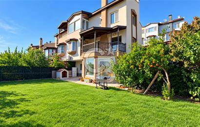 VİLLAKENTTE SATILIK 4+2 TRİPLEX VİLLA