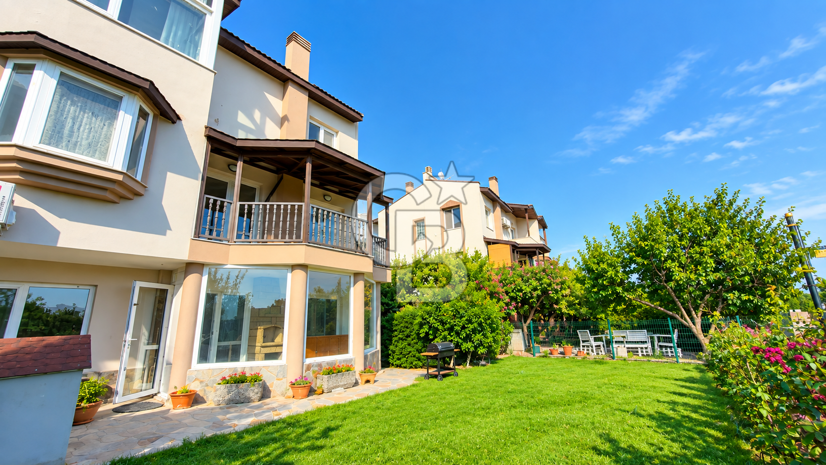 VİLLAKENTTE SATILIK 4+2 TRİPLEX VİLLA